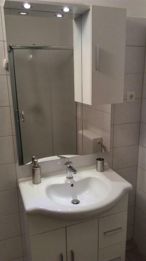 Mali Delfin Apartment Sveti Juraj Exterior photo