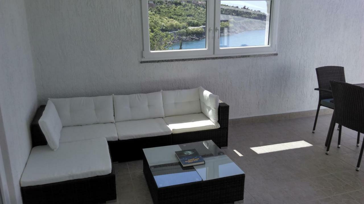 Mali Delfin Apartment Sveti Juraj Exterior photo
