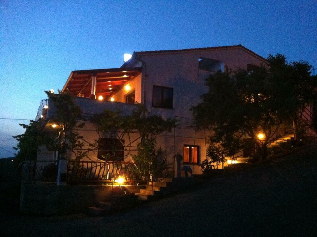 Mali Delfin Apartment Sveti Juraj Exterior photo